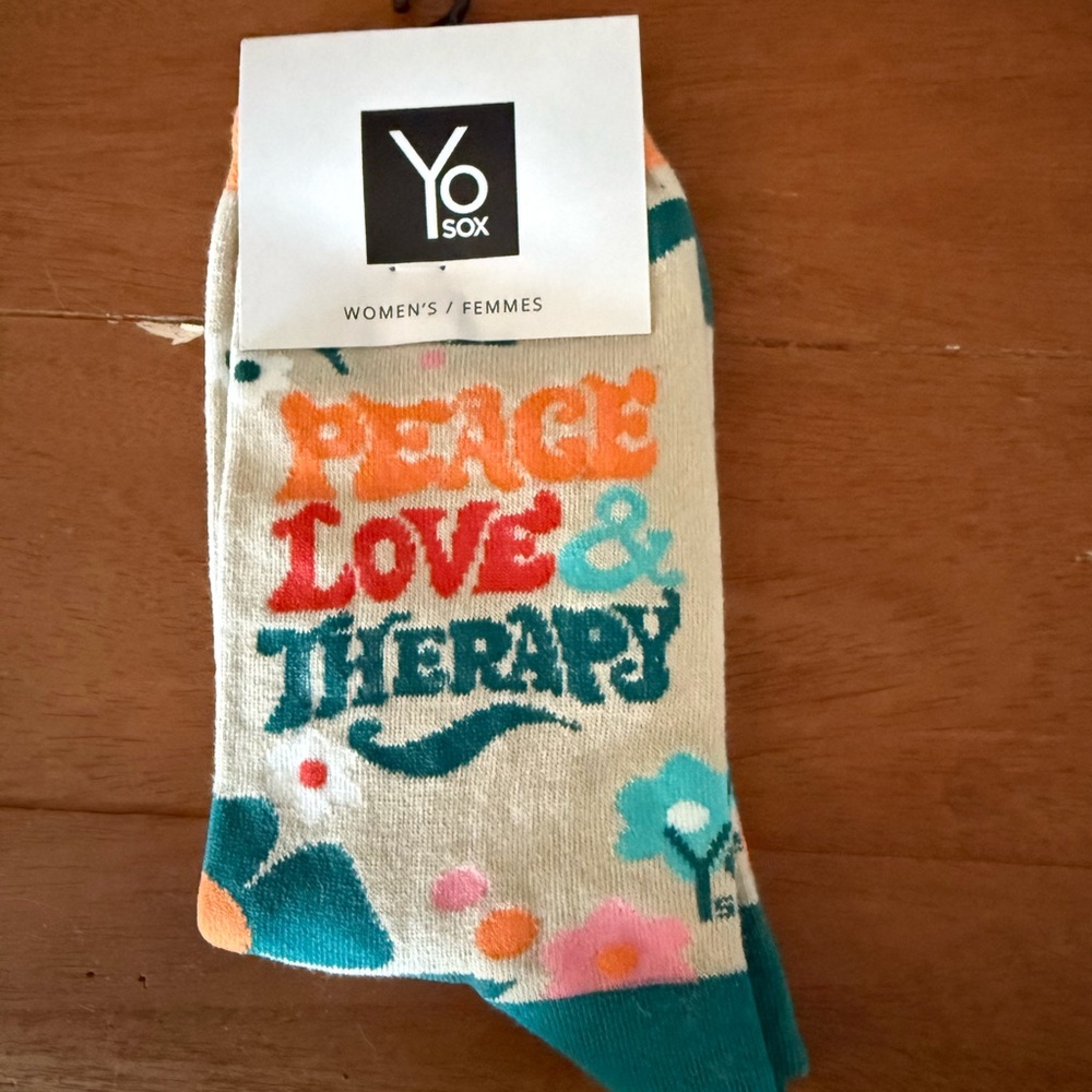 Women's Peace Love & Therapy Socks - Multicolor